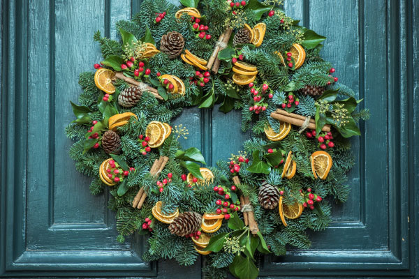 Wreath with lemons on door
